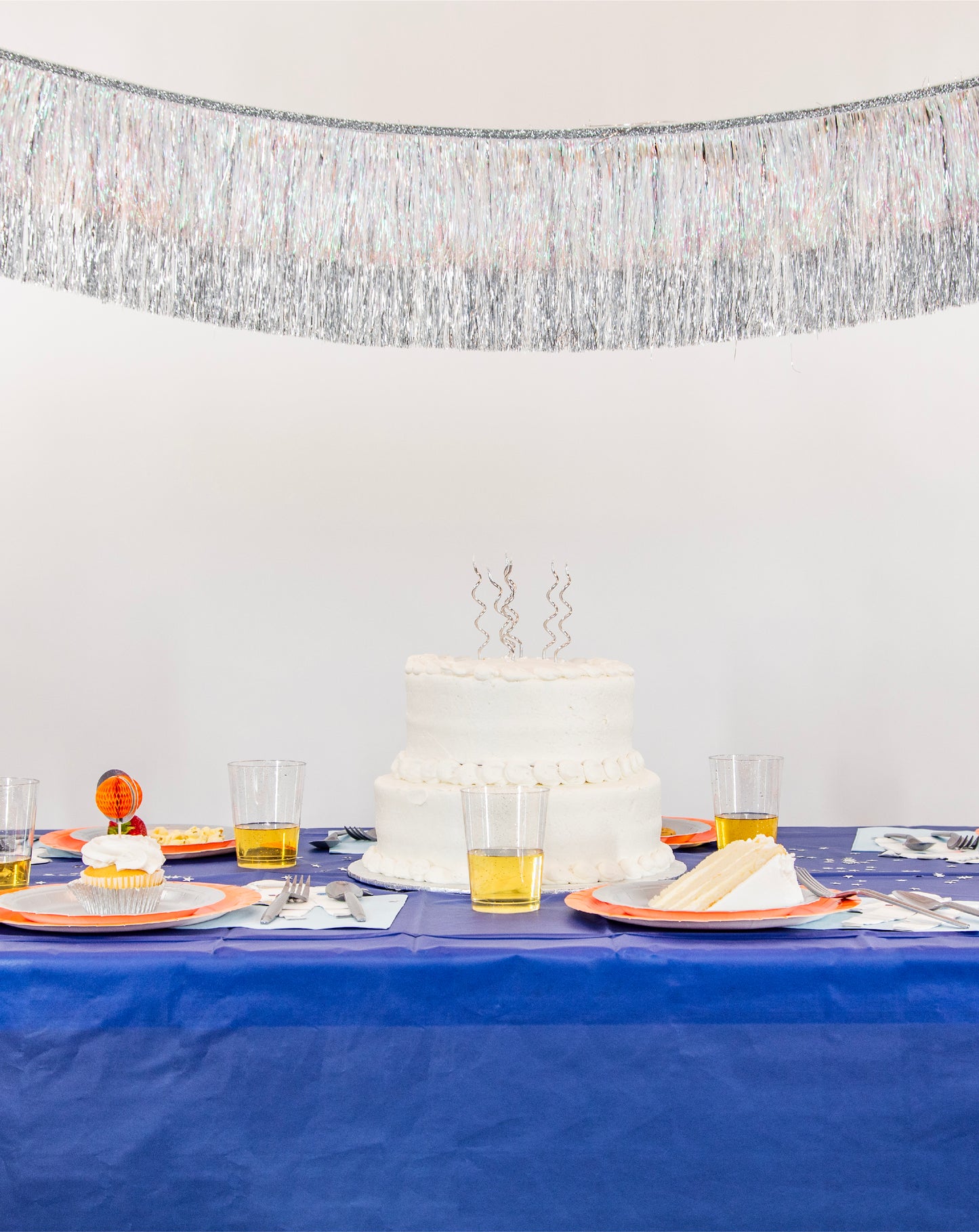 Blast Off Petite Party Pack – FettiFilled Astronaut Birthday Party Supplies for 8 Guests